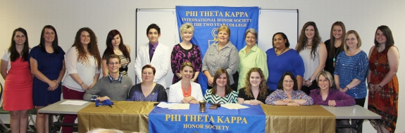 Spring 2015 Inductees to the Alpha Nu Gamma Chapter of Phi Theta Kappa.