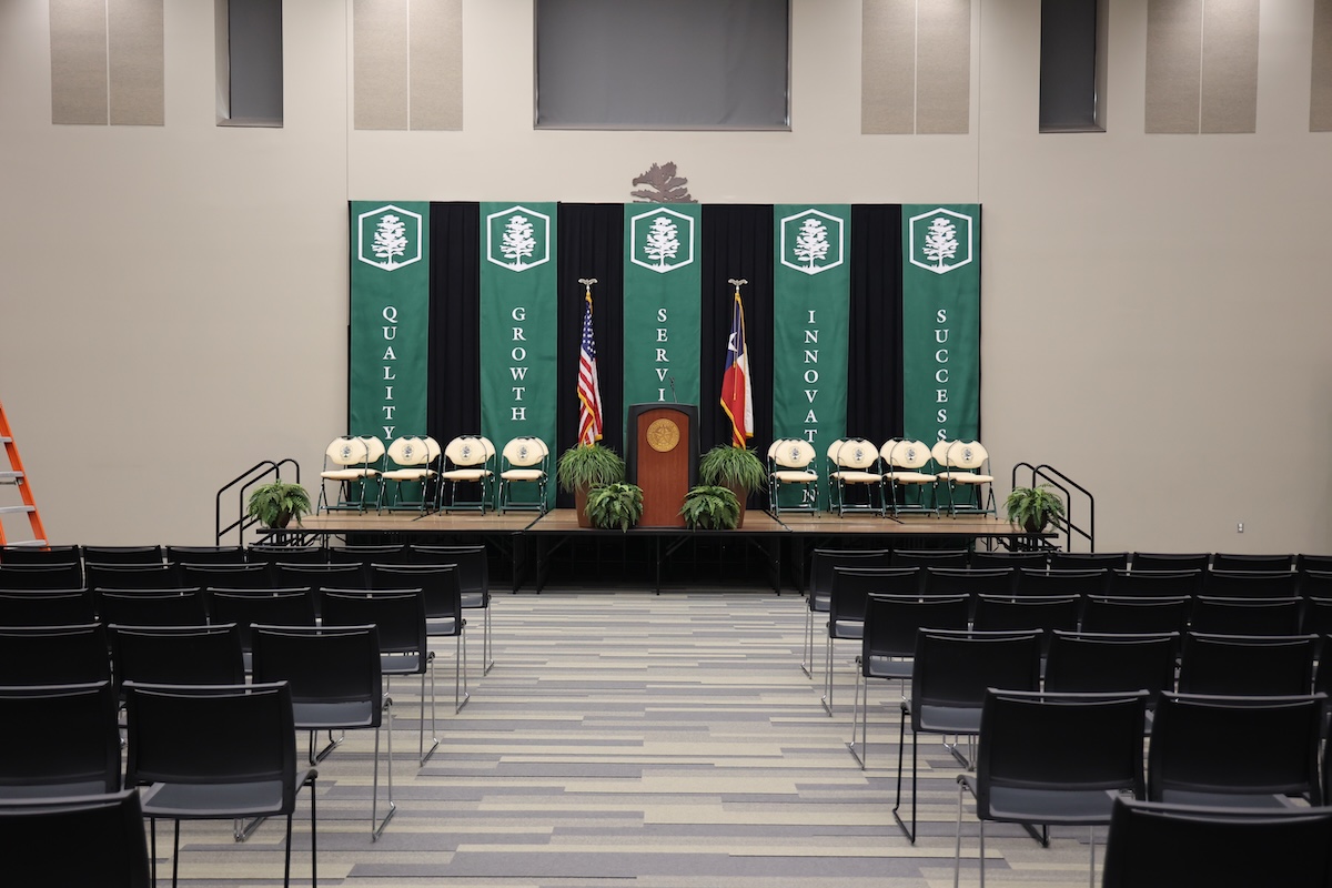 Investiture Ceremony for Dr. Elmore