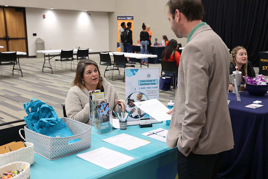 crisis center representive