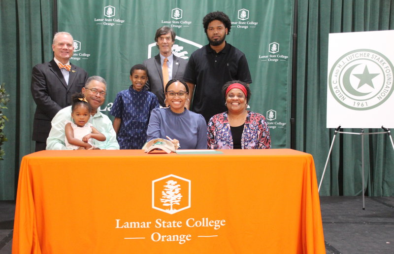 Stark Foundation scholarship recipient Jennifer August and family