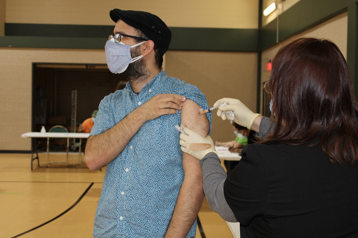 Faculty receiving COVID vaccine