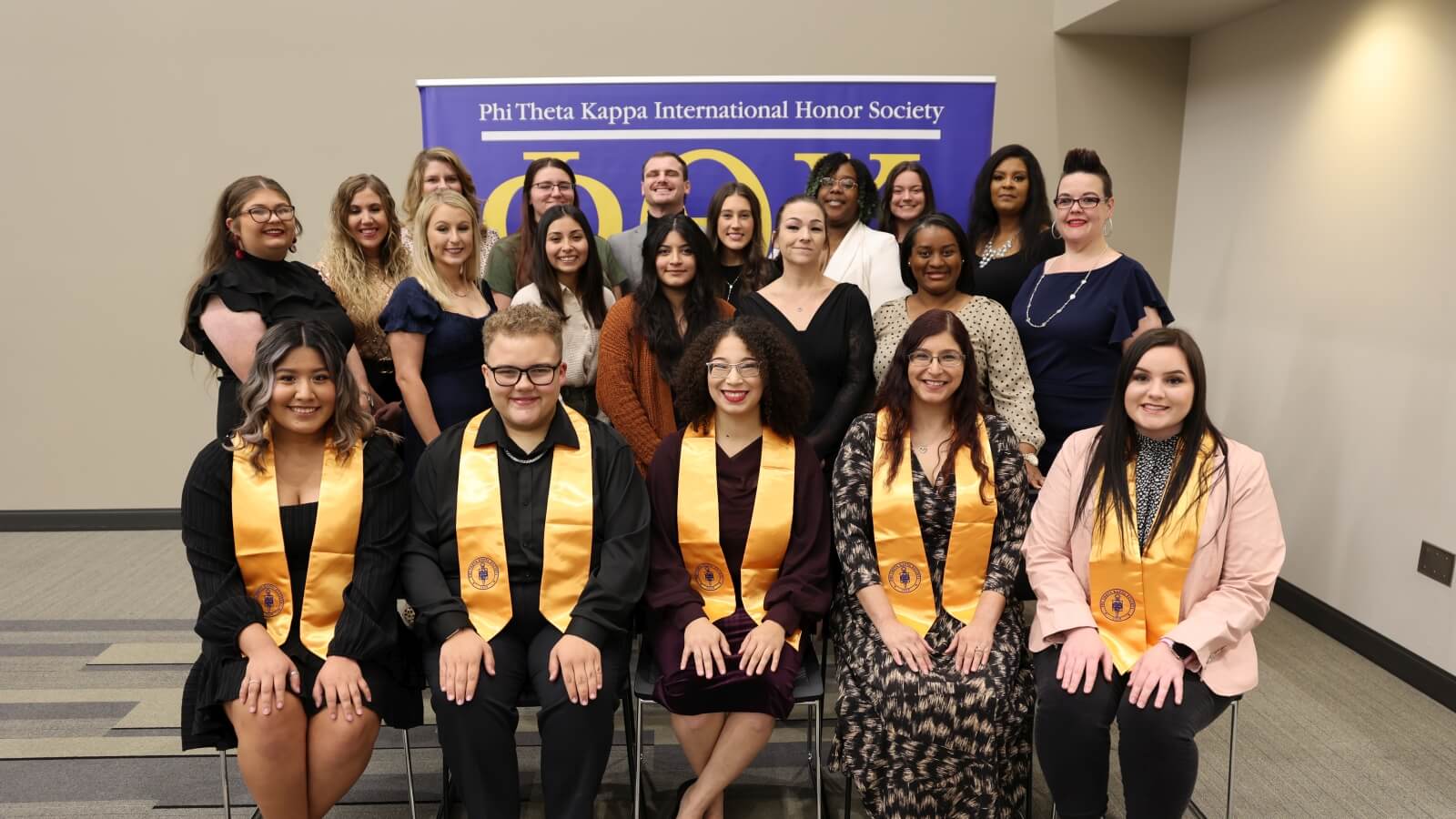 Phi Theta Kappa Honor Society students